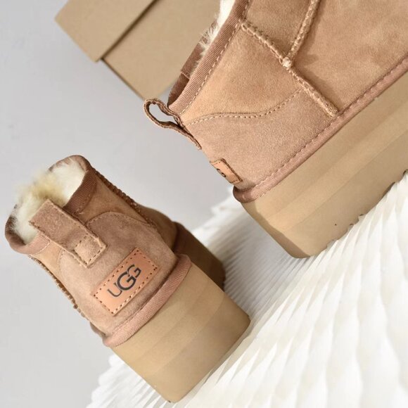 Ugg Classic Ultra Mini Platform Boot - Picture 5 of 6
